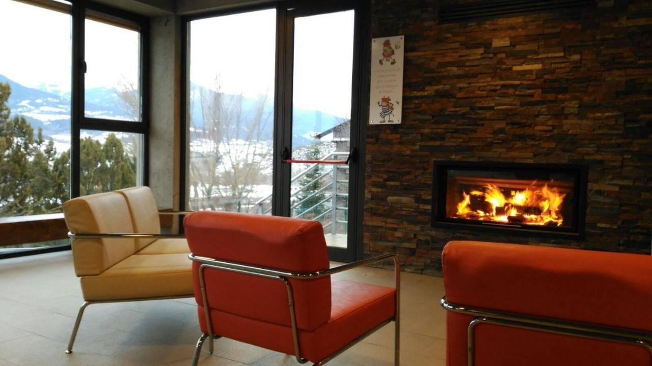 Alberg La Bruna Bellver De Cerdanya Exterior photo